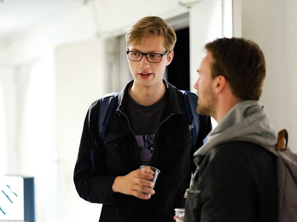 ឥទ្ធិពលនៃបច្ចេកវិទ្យា terhadapព័ត៌មាន