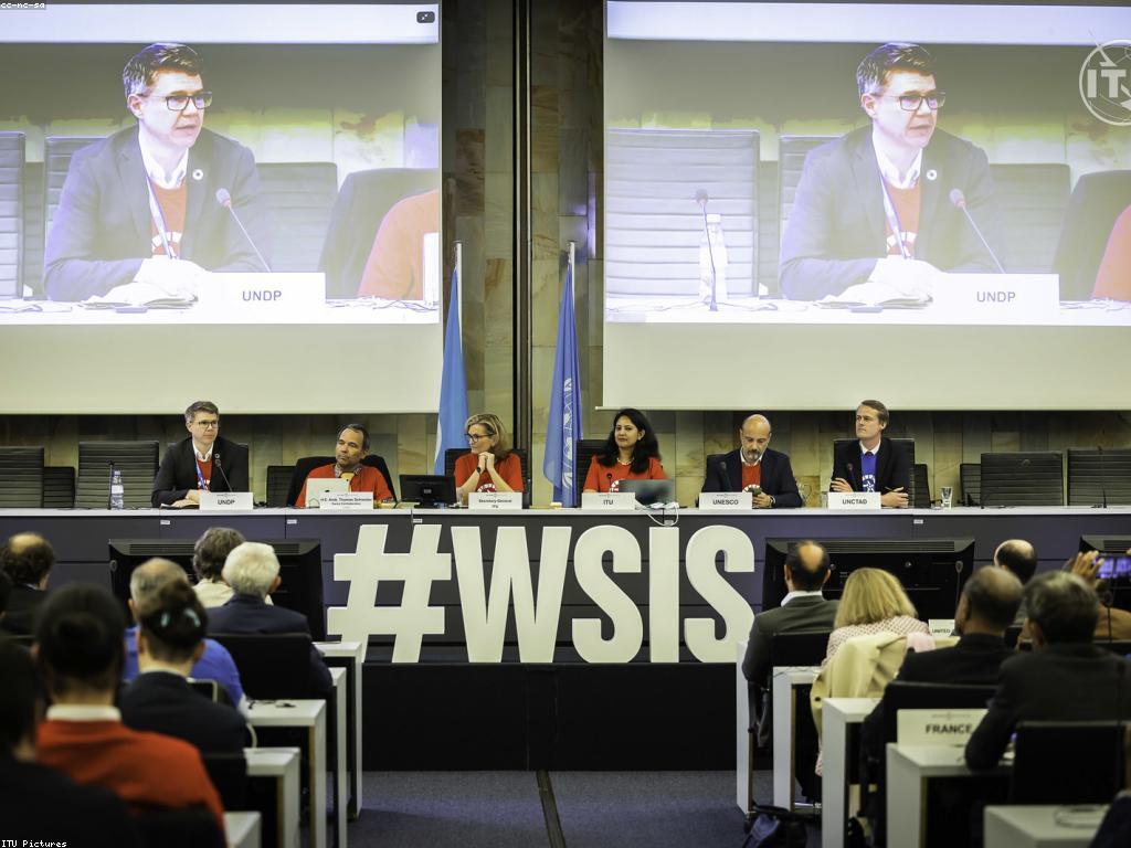 ឥទ្ធិពលនៃព័ត៌មានលើសង្គម