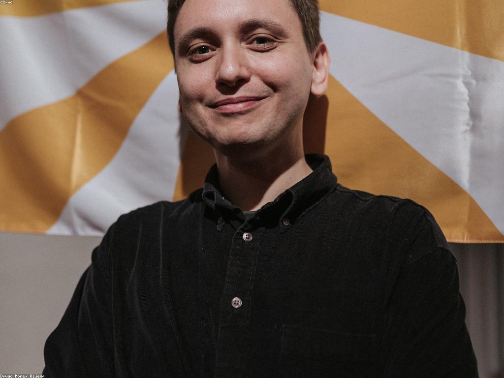 វិភាគការលេង: វប្បធម៌នៃការលេង និងការបង្ហាញអំពីអត្តសញ្ញាណ